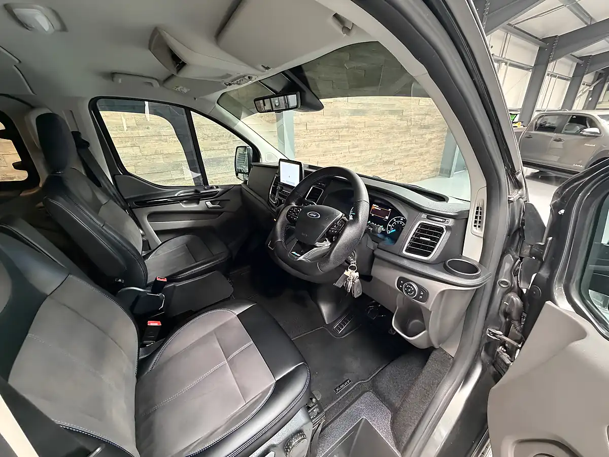 Used 2023 Ford Transit Custom Ms-Rt Crew Cab Magnetic Grey - Interior and Exterior details 7
