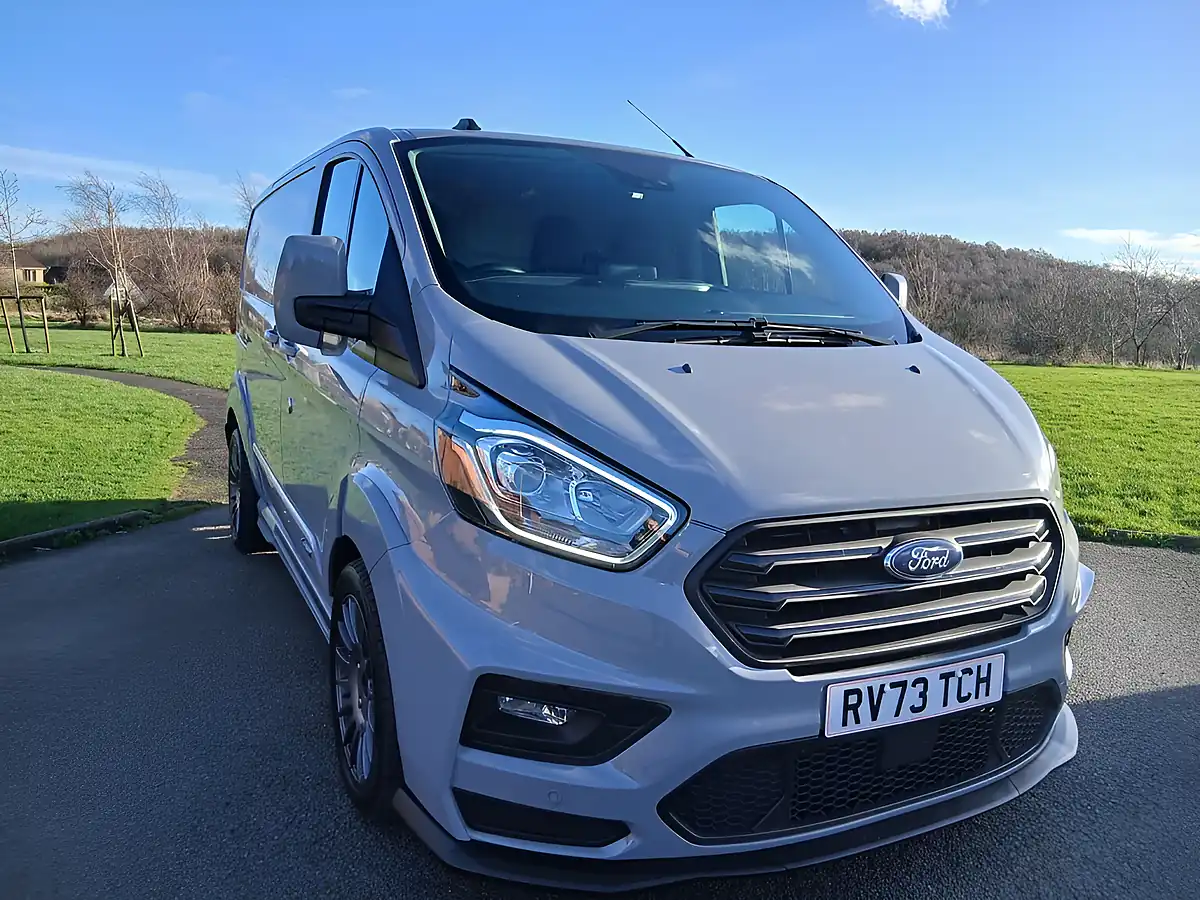 Used 2023 Ford Transit Custom Ms-Rt Grey - Front View