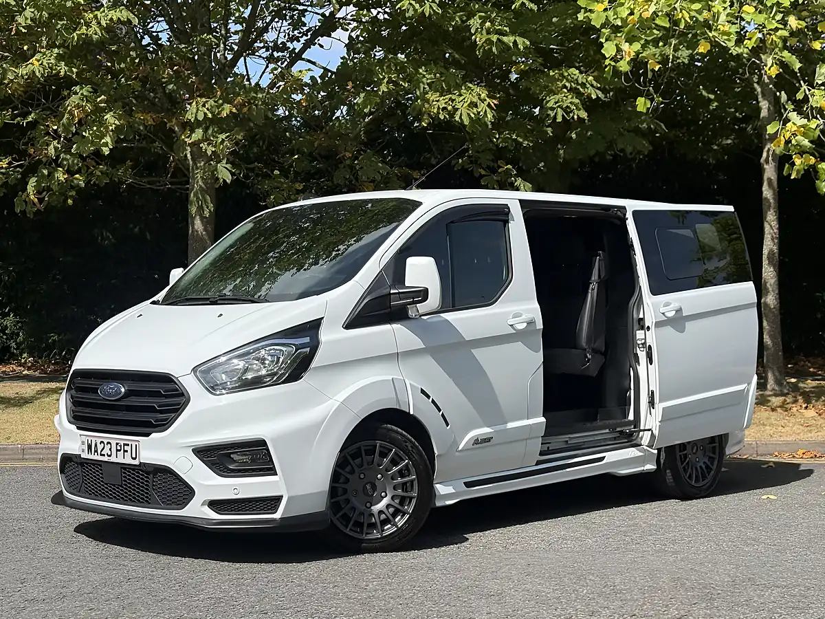 Used 2023 Ford Transit Custom Ms-Rt White - Interior and Exterior details 7