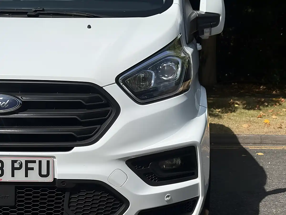 Used 2023 Ford Transit Custom Ms-Rt White - Interior and Exterior details 9