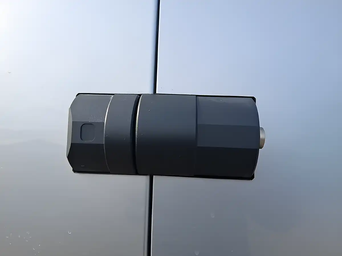 Used 2023 Ford Transit Custom Panel Van L2 H2 Silver - Interior and Exterior details 9