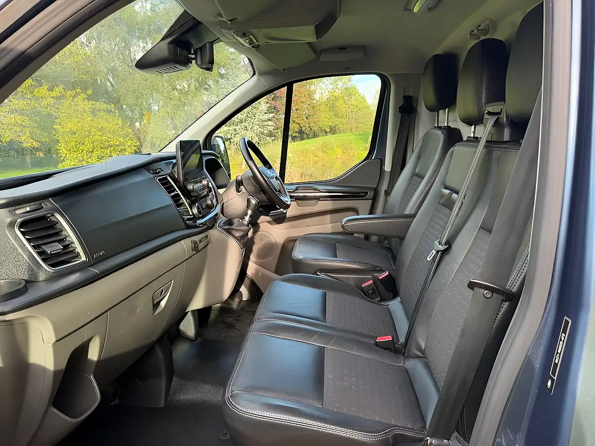Used 2023 Ford Transit Custom Sport Blue - Interior and Exterior details 17