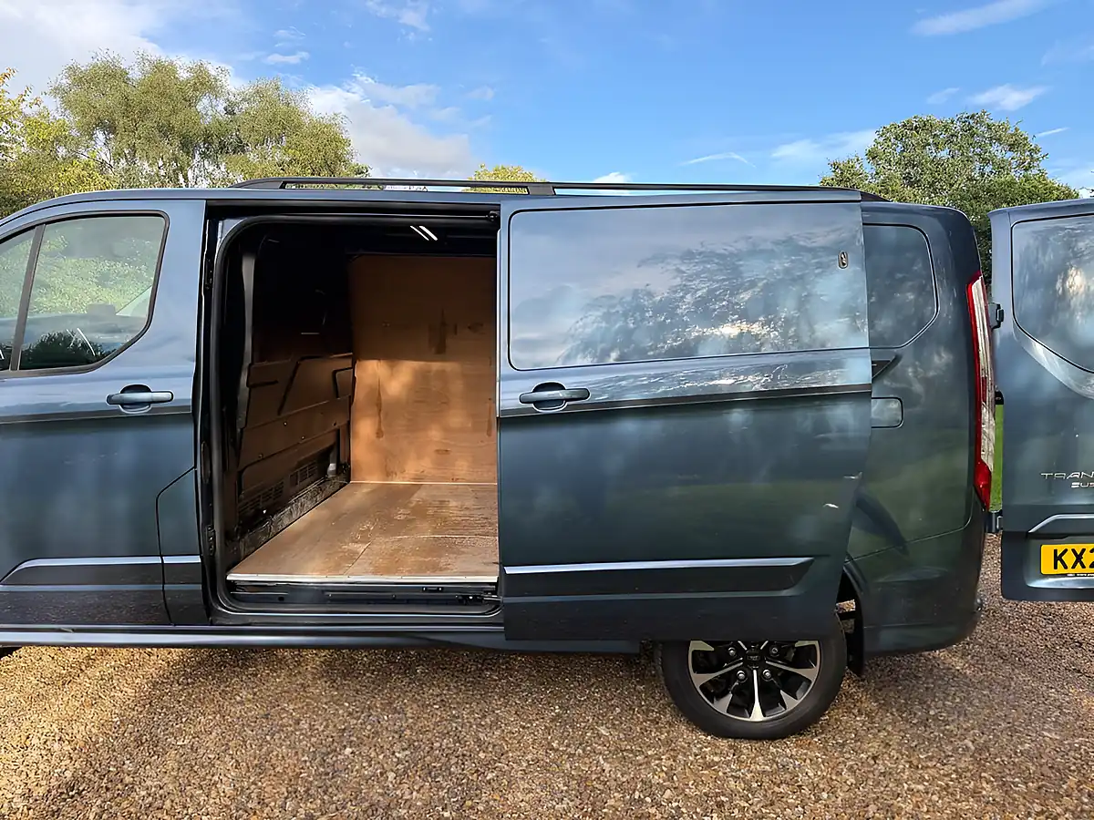 Used 2023 Ford Transit Custom Sport Blue - Interior and Exterior details 18