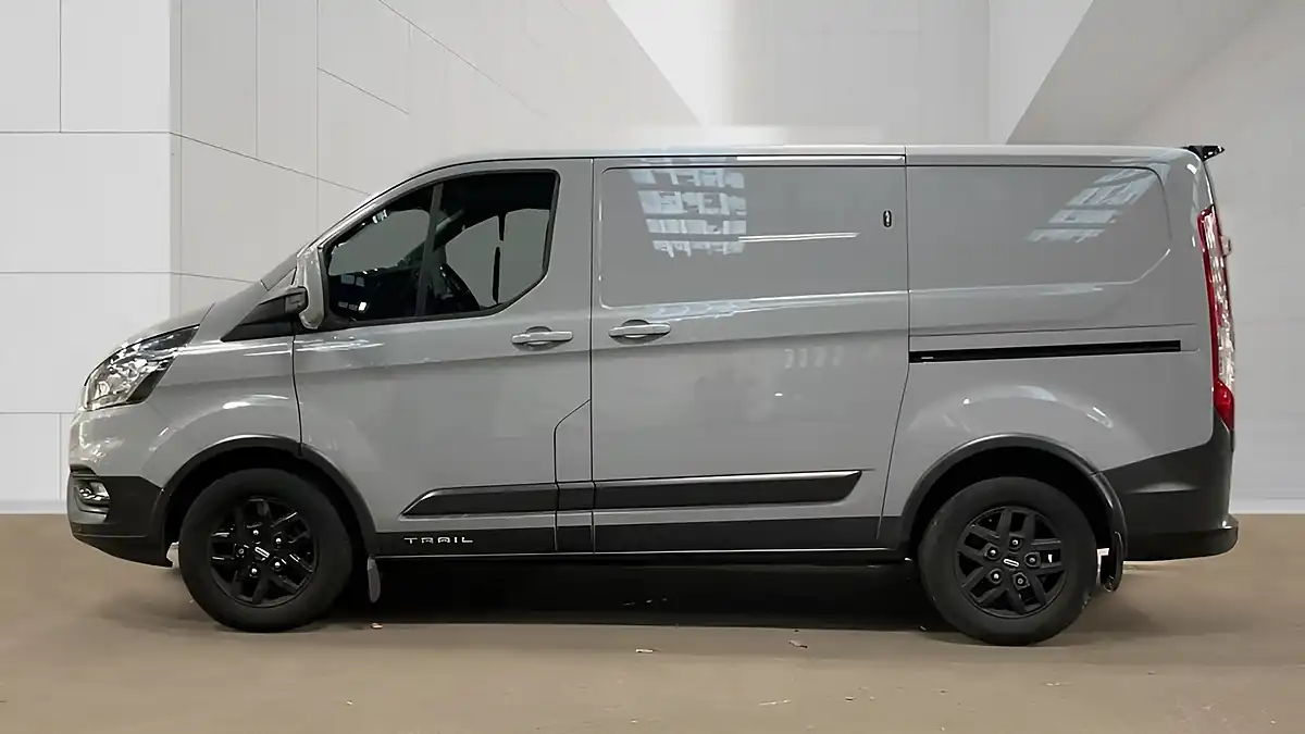Used 2023 Ford Transit Custom Trail Grey - Interior and Exterior details 8