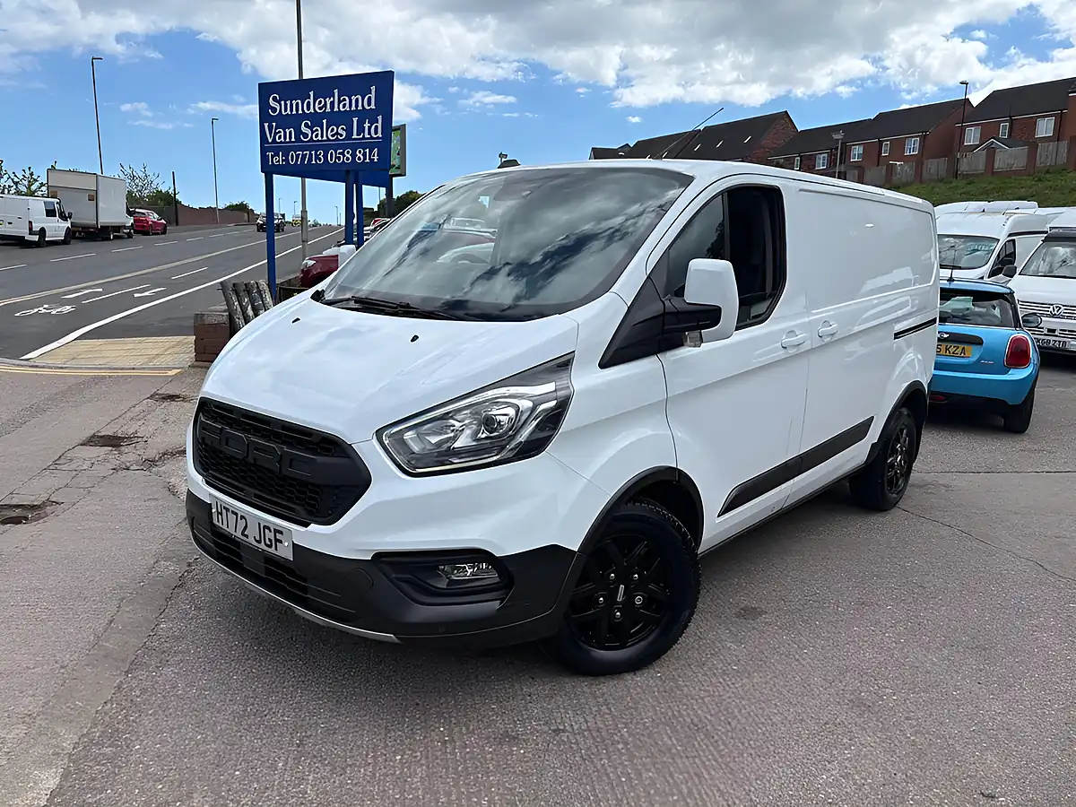 Used 2023 Ford Transit Custom Trail White - Front View