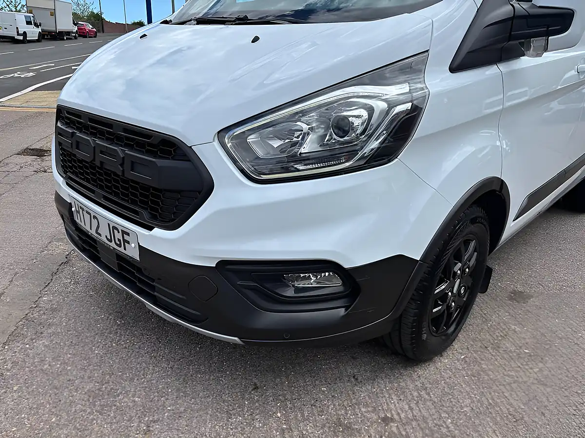 Used 2023 Ford Transit Custom Trail White - Interior and Exterior details 5