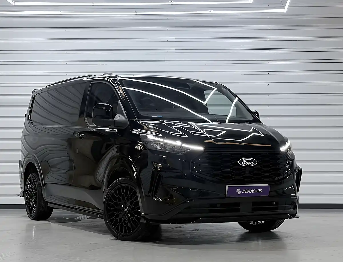 Used 2023 Ford Transit Custom Trend Agate Black - Front View