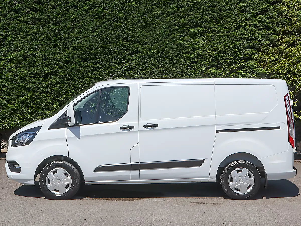 Used 2023 Ford Transit Custom Trend Frozen White - Interior and Exterior details 10