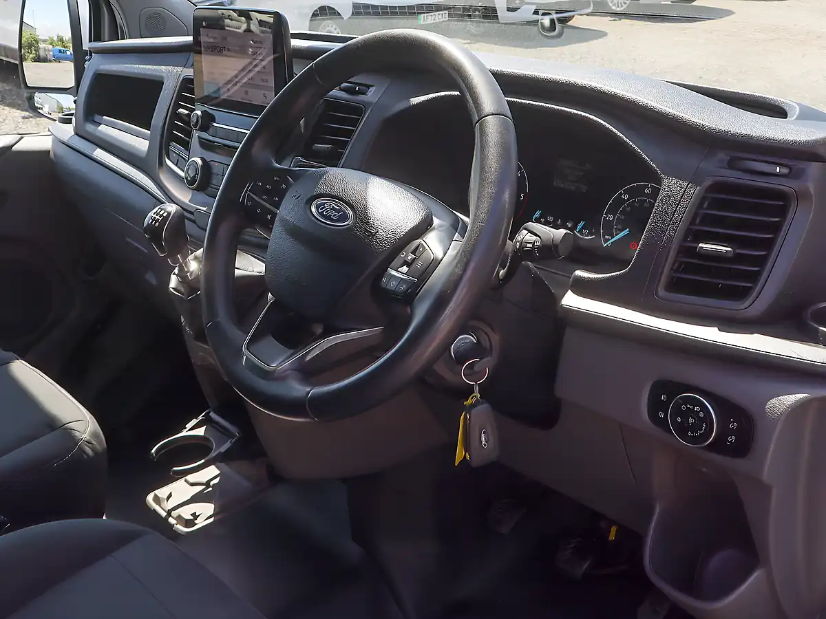 Used 2023 Ford Transit Custom Trend Frozen White - Interior and Exterior details 13