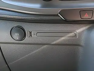 Used 2023 Ford Transit Custom Trend Frozen White - Interior and Exterior details 16