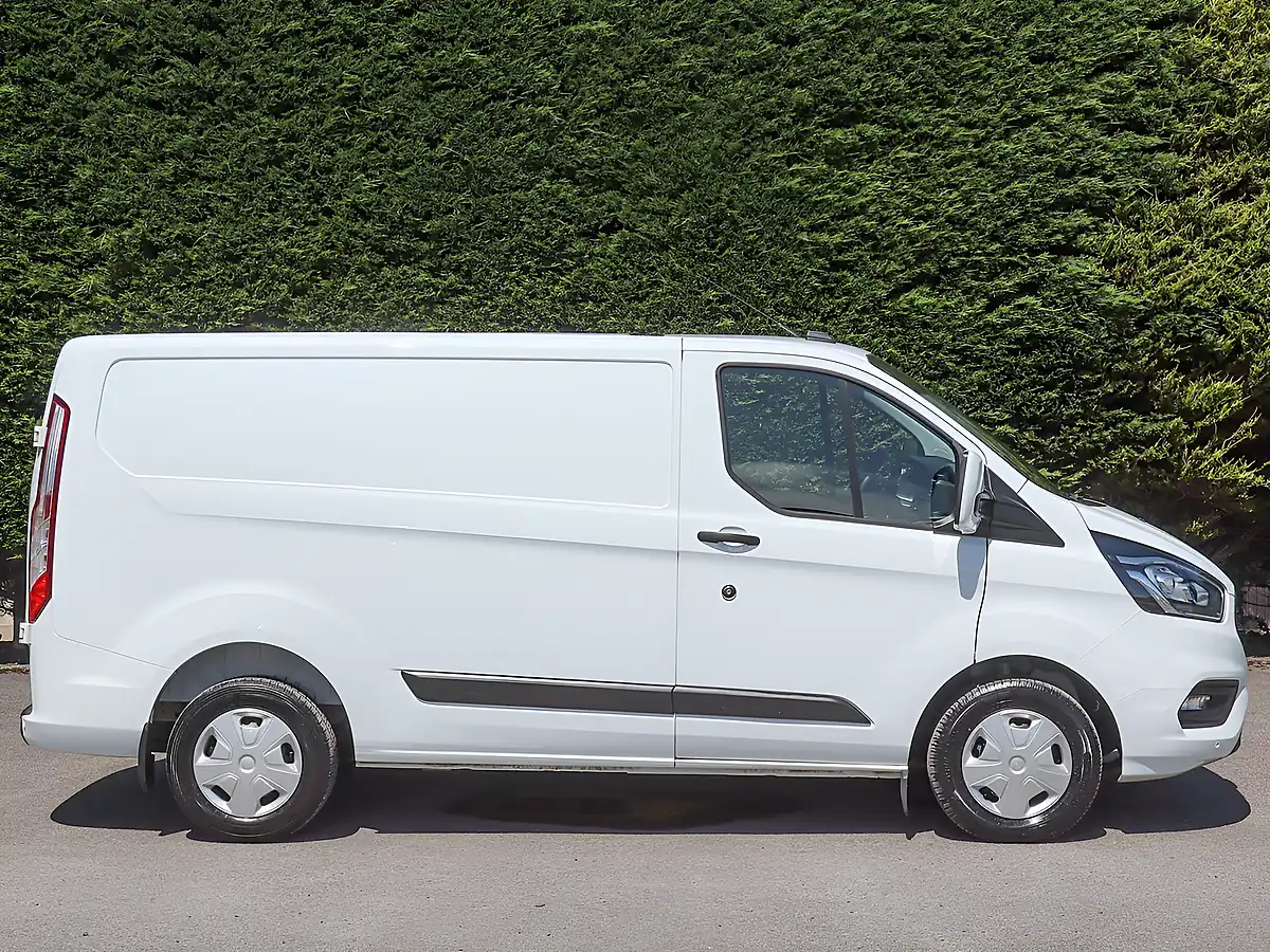 Used 2023 Ford Transit Custom Trend Frozen White - Interior and Exterior details 5