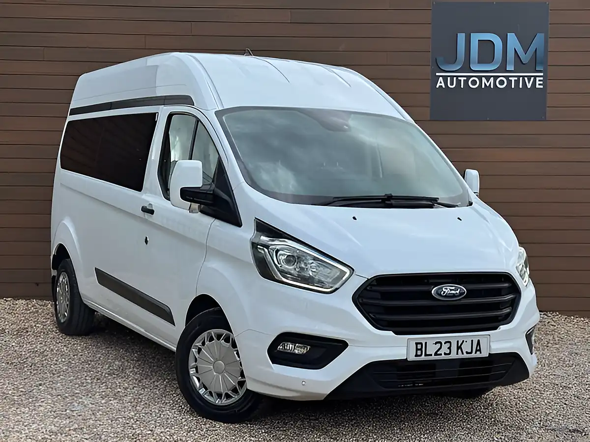 Used 2023 Ford Transit Custom Trend Frozen White - Interior and Exterior details 4