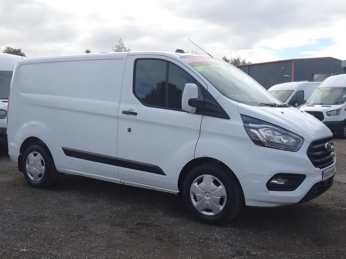 Used 2023 Ford Transit Custom Trend L1 H1 (swb) White - Interior and Exterior details 9