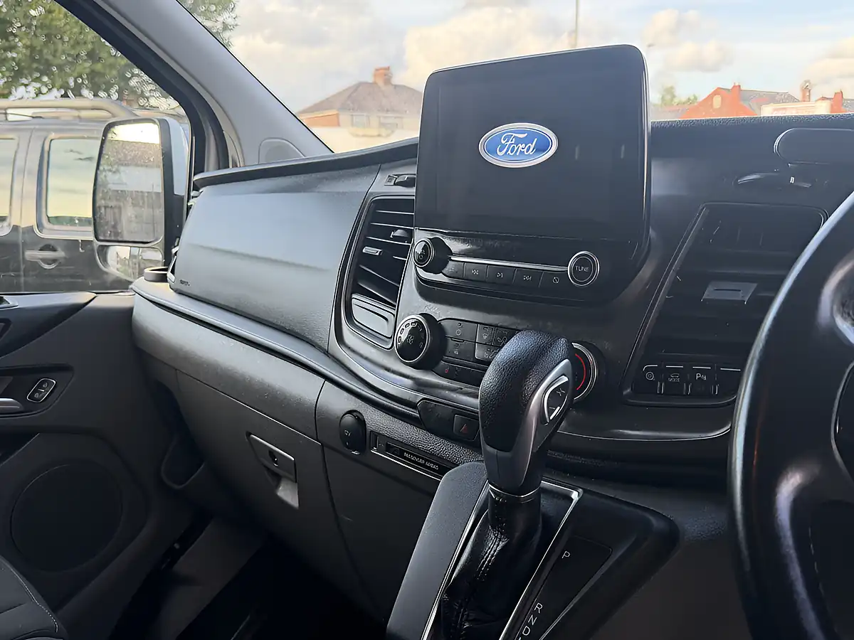 Used 2023 Ford Transit Custom Trend L1 H1 (swb) White - Interior and Exterior details 14