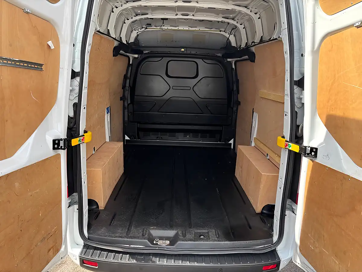 Used 2023 Ford Transit Custom Trend L1 H2 White - Interior and Exterior details 10