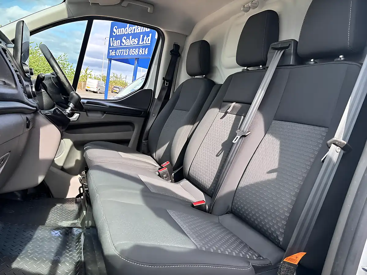Used 2023 Ford Transit Custom Trend L1 H2 White - Interior and Exterior details 12