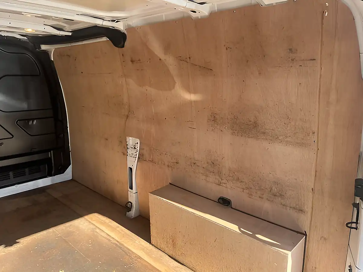 Used 2023 Ford Transit Custom Trend White - Interior and Exterior details 15