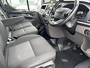 Used 2023 Ford Transit Custom Trend White - Interior and Exterior details 11