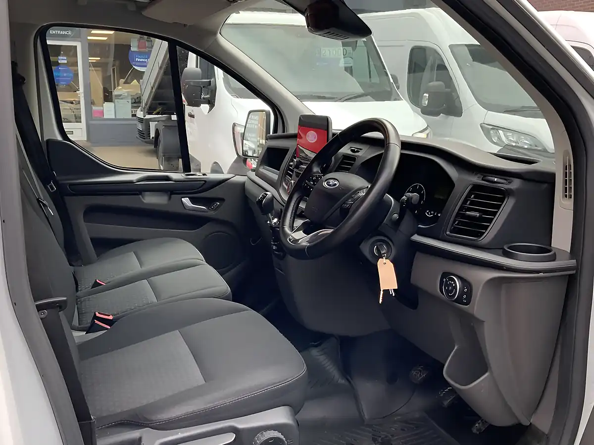 Used 2023 Ford Transit Custom Trend White - Interior and Exterior details 15
