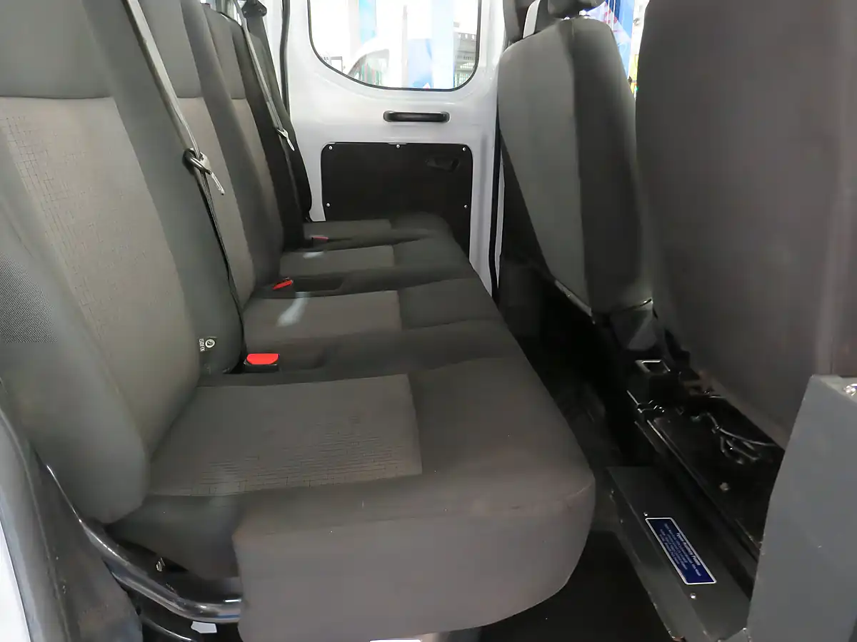 Used 2023 Ford Transit Double Cab Tipper White - Interior and Exterior details 7