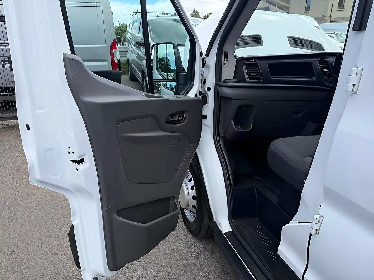Used 2023 Ford Transit Leader Double Cab Tipper White - Interior and Exterior details 19