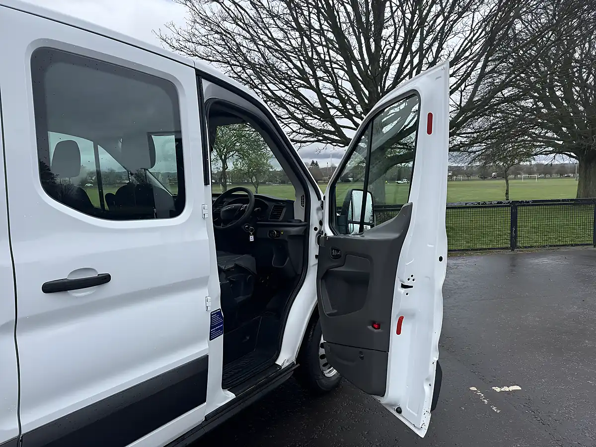 Used 2023 Ford Transit Transit Leader Double Chassis Cab 350 L3 White - Interior and Exterior details 14