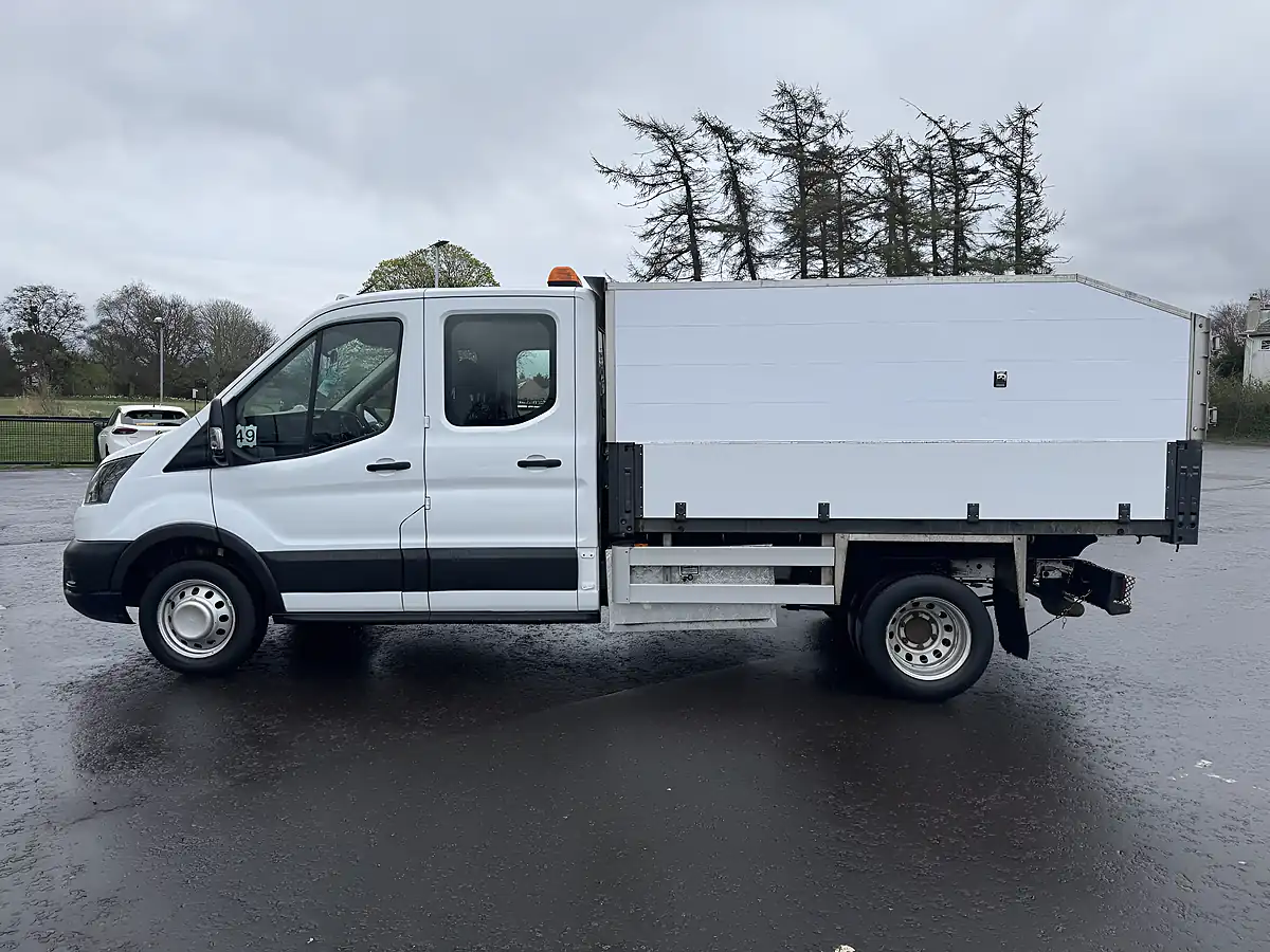 Used 2023 Ford Transit Transit Leader Double Chassis Cab 350 L3 White - Interior and Exterior details 4