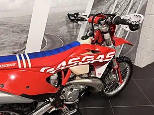 Used 2023 Gasgas Ec 300 Red - Interior and Exterior details 4
