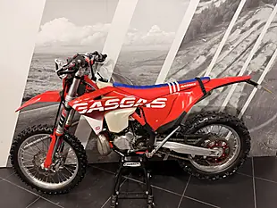 Used 2023 Gasgas Ec 300 Red - Interior and Exterior details 7