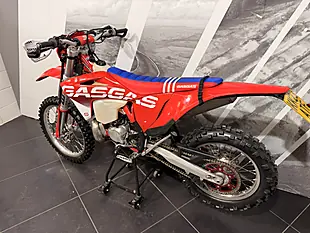 Used 2023 Gasgas Ec 300 Red - Interior and Exterior details 8