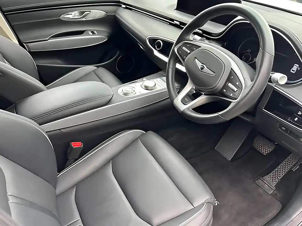 Used 2023 Genesis GV70 Sport White - Interior and Exterior details 14