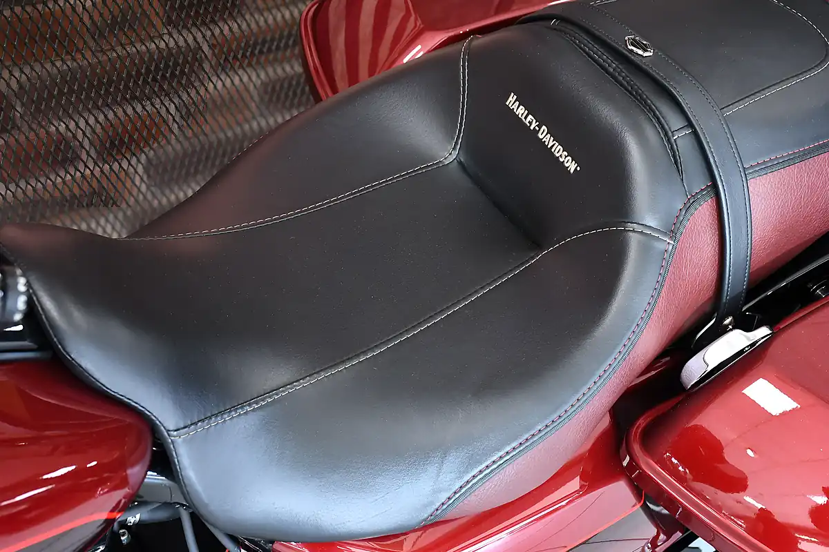 Used 2023 Harley-Davidson Flhxs Street Glide Special 120th Anniversary Red - Interior and Exterior details 17
