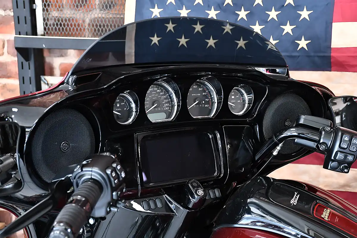Used 2023 Harley-Davidson Flhxs Street Glide Special 120th Anniversary Red - Interior and Exterior details 9