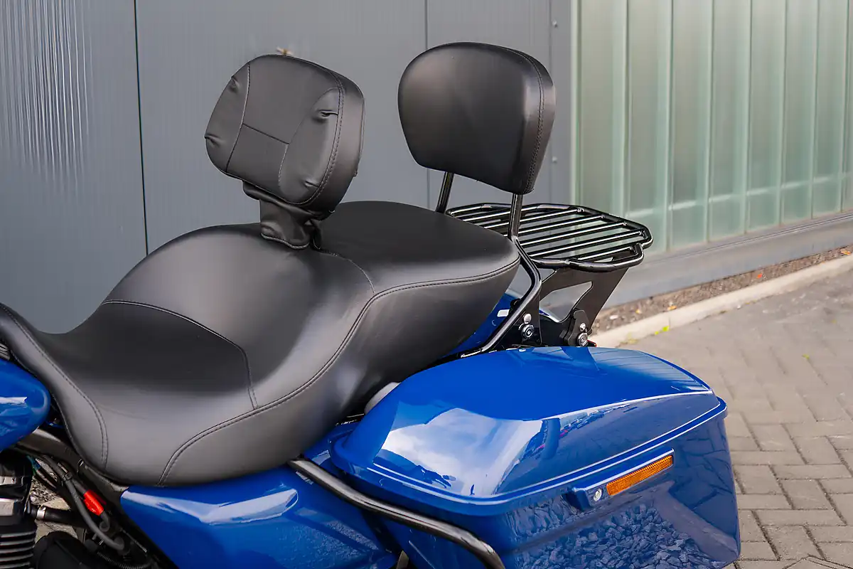 Used 2023 Harley-Davidson Road King Special Bright Billiard Blue - Interior and Exterior details 15