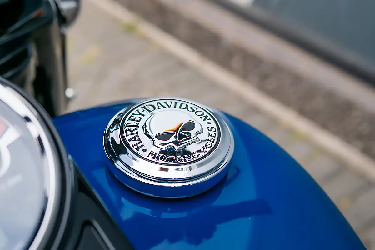 Used 2023 Harley-Davidson Road King Special Bright Billiard Blue - Interior and Exterior details 17