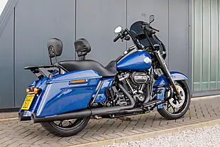 Used 2023 Harley-Davidson Road King Special Bright Billiard Blue - Interior and Exterior details 6