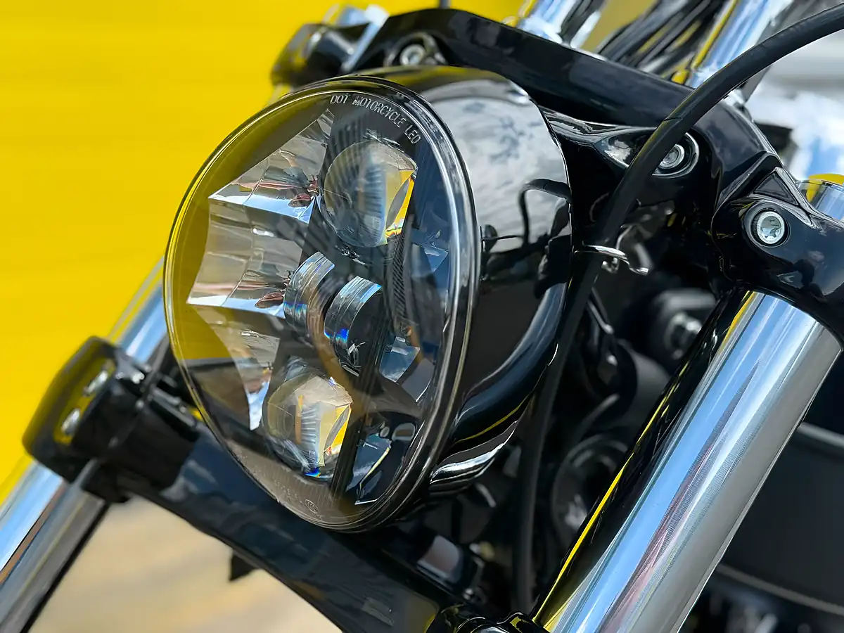 Used 2023 Harley-Davidson Softail Breakout Black - Interior and Exterior details 16