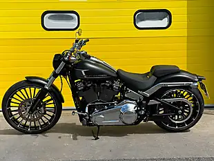 Used 2023 Harley-Davidson Softail Breakout Black - Interior and Exterior details 5
