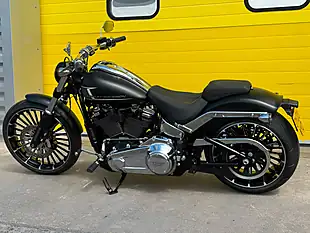 Used 2023 Harley-Davidson Softail Breakout Black - Interior and Exterior details 7