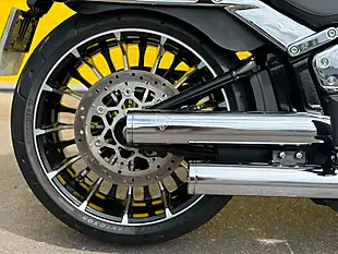 Used 2023 Harley-Davidson Softail Breakout Black - Interior and Exterior details 9