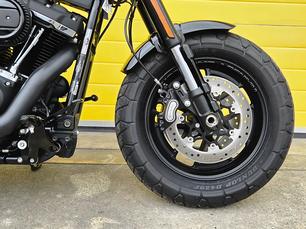 Used 2023 Harley-Davidson Softail Fat Bob Black - Interior and Exterior details 10