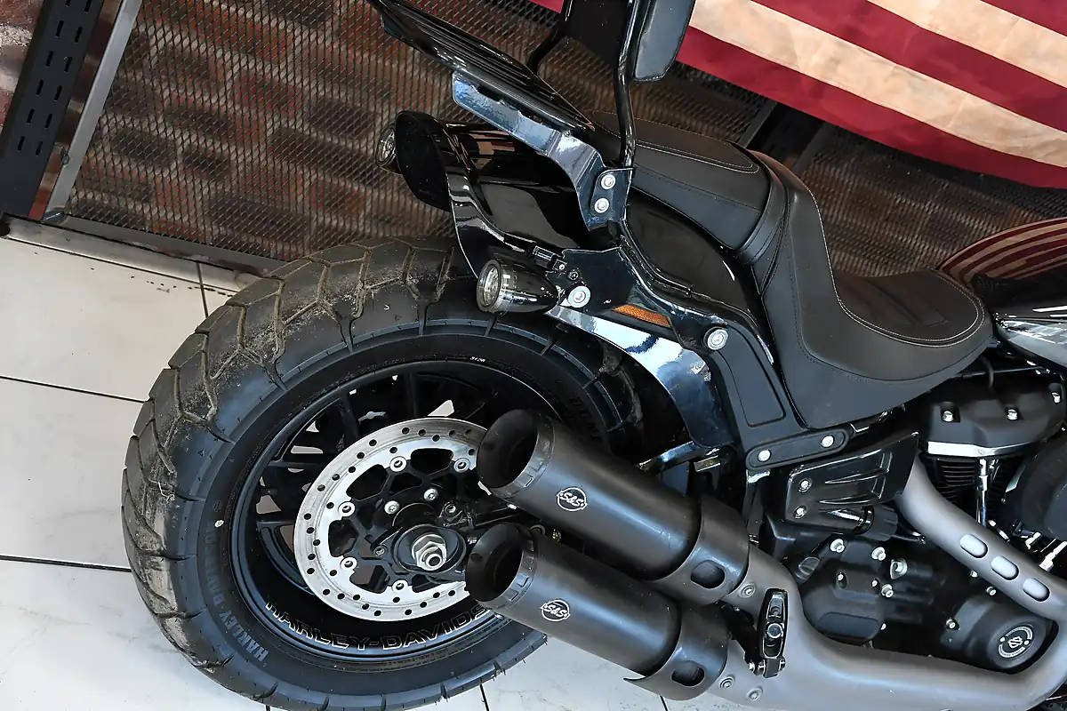 Used 2023 Harley-Davidson Softail Fxfbs Fat Bob - Interior and Exterior details 13