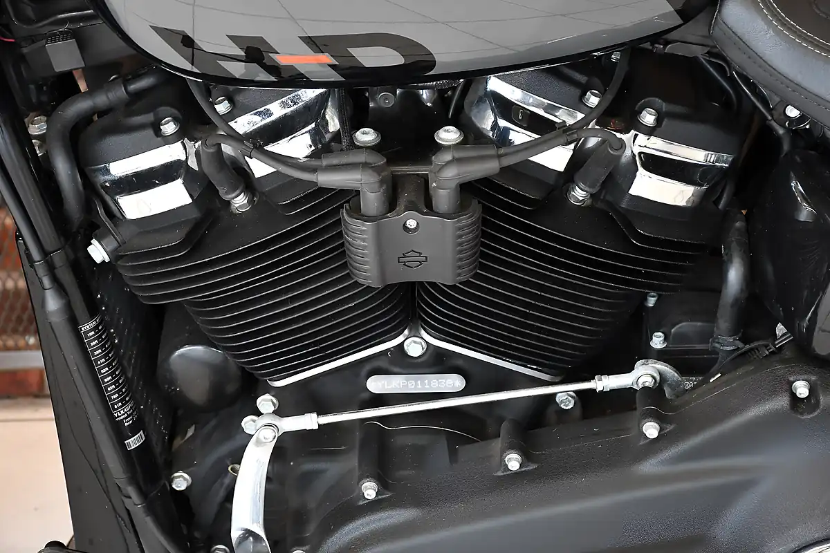 Used 2023 Harley-Davidson Softail Fxfbs Fat Bob - Interior and Exterior details 6