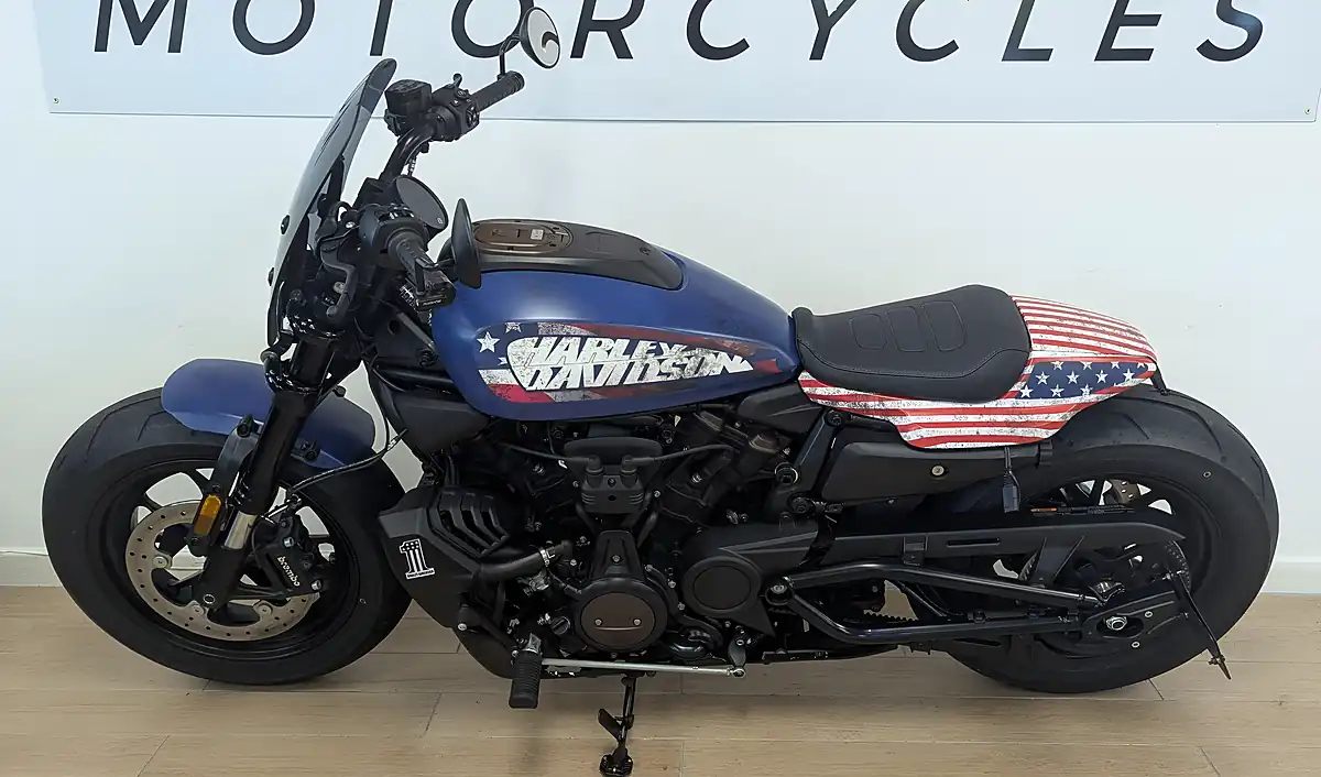 Used 2023 Harley-Davidson Sportster S Black - Interior and Exterior details 4