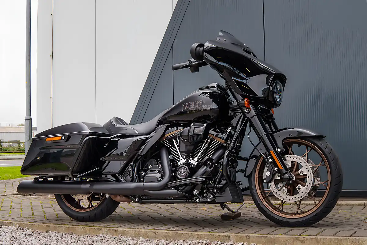 Used 2023 Harley-Davidson Street Glide ST Vivid Black - Front View
