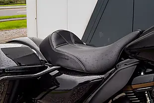 Used 2023 Harley-Davidson Street Glide ST Vivid Black - Interior and Exterior details 12