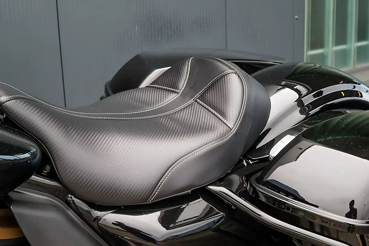 Used 2023 Harley-Davidson Street Glide ST Vivid Black - Interior and Exterior details 18
