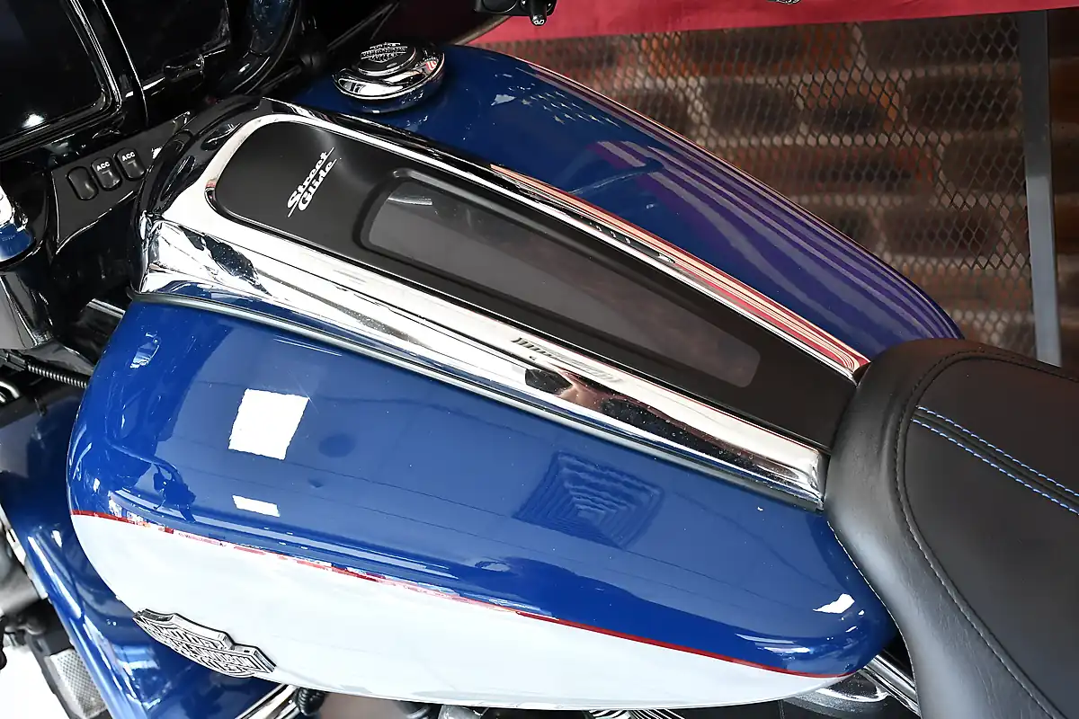 Used 2023 Harley-Davidson Touring Street Glide Special - Interior and Exterior details 13