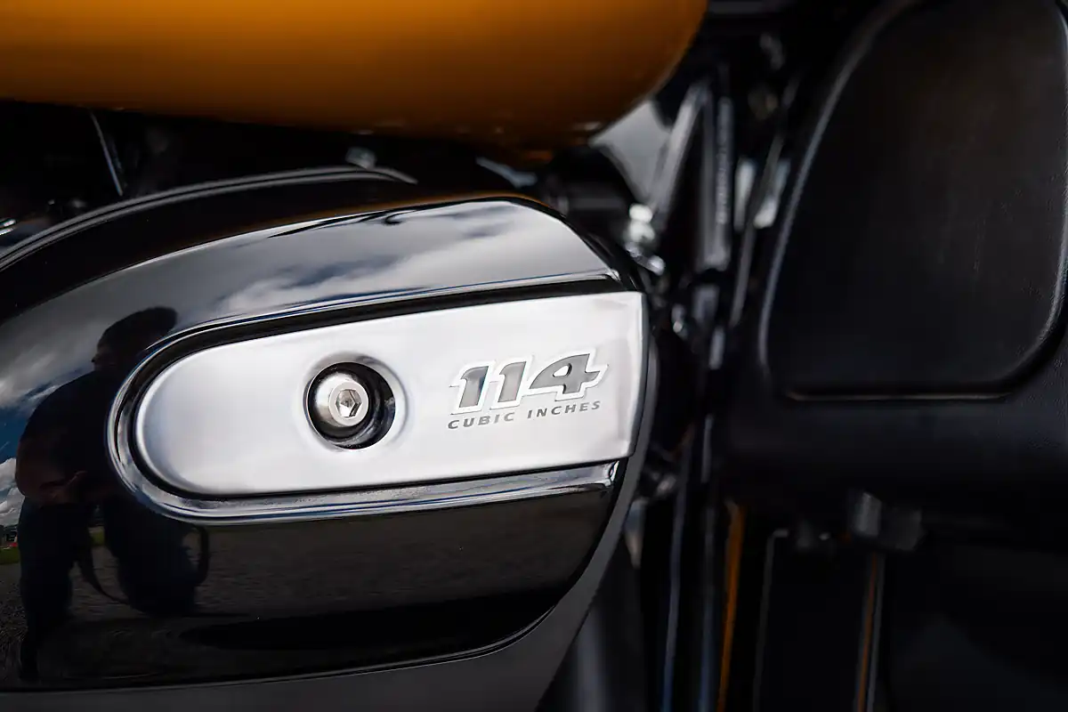 Used 2023 Harley-Davidson Ultra Limited Prospect Gold/Vivid Black - Interior and Exterior details 15