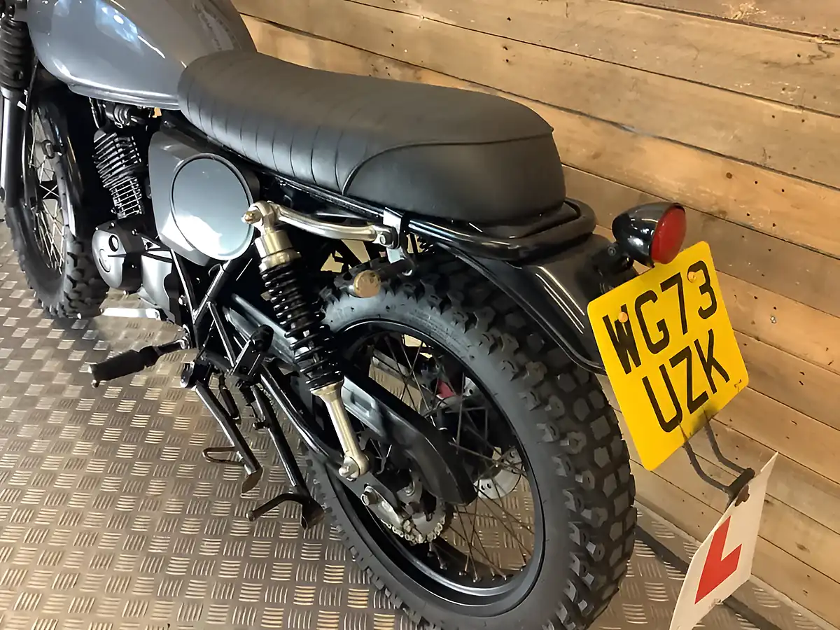 Used 2023 Herald Motor Co Scrambler Grey - Interior and Exterior details 10